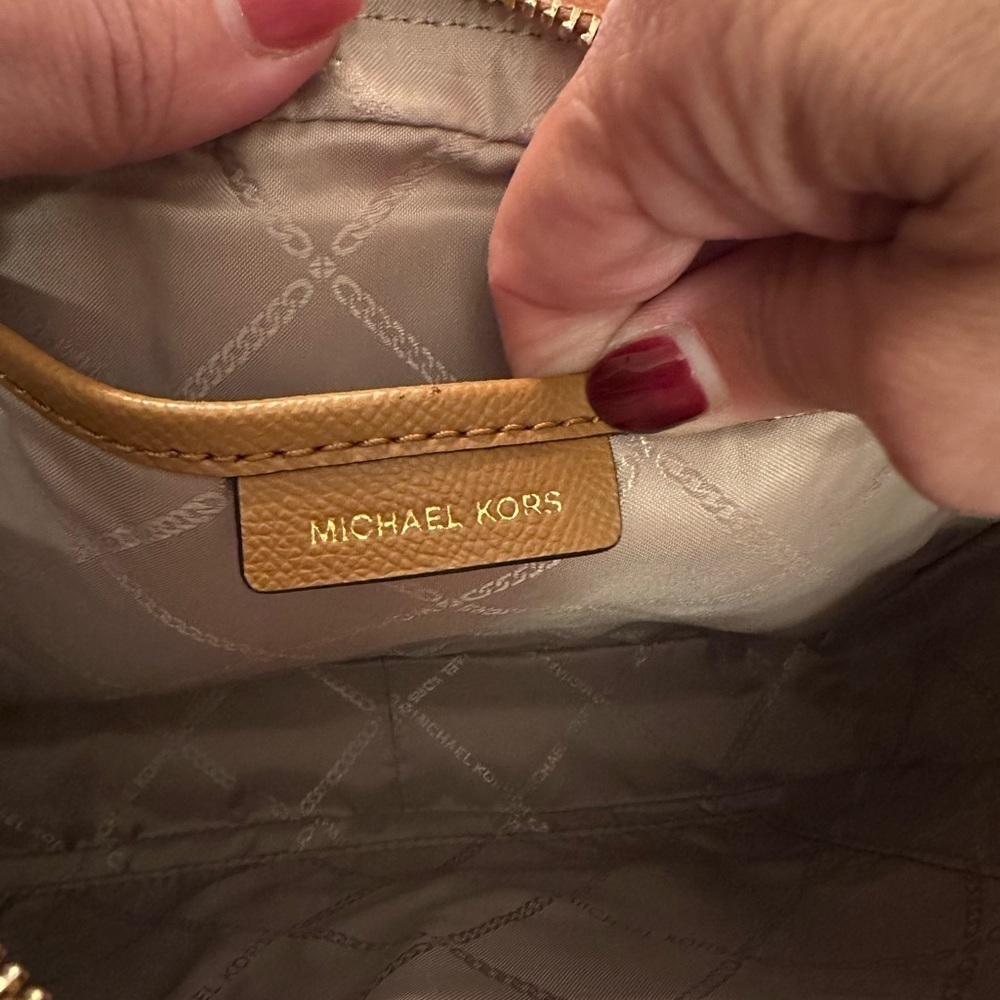 Michael Kors Jet Set Large East West Crossbody Bag Metallic Gold Signature NWT - Picture 11 of 14
